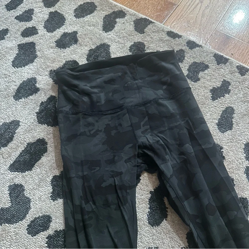 Lululemon‎ Camouflage Leggings